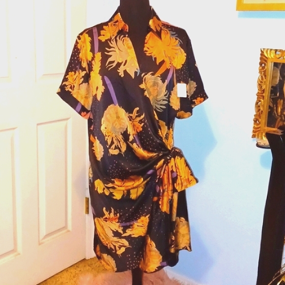 Jade Tree Dress - Picture 2 of 5